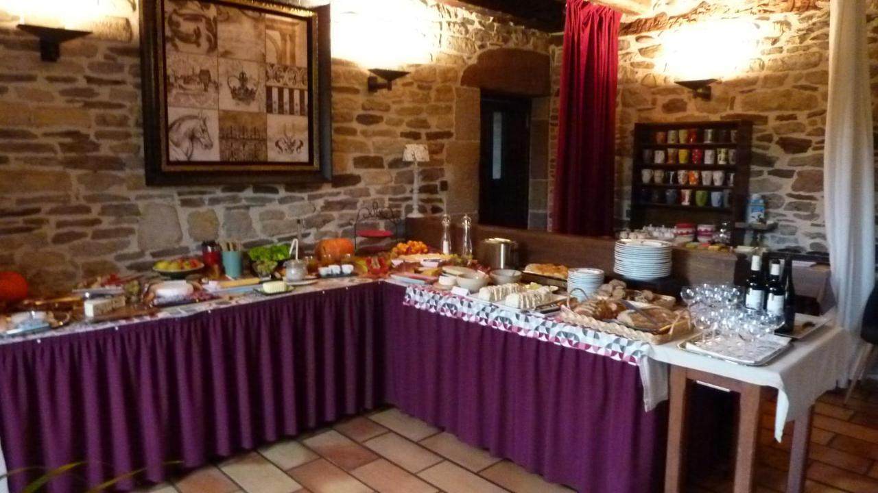 B&B Manoir De La Fabregues Estaing  Exteriör bild