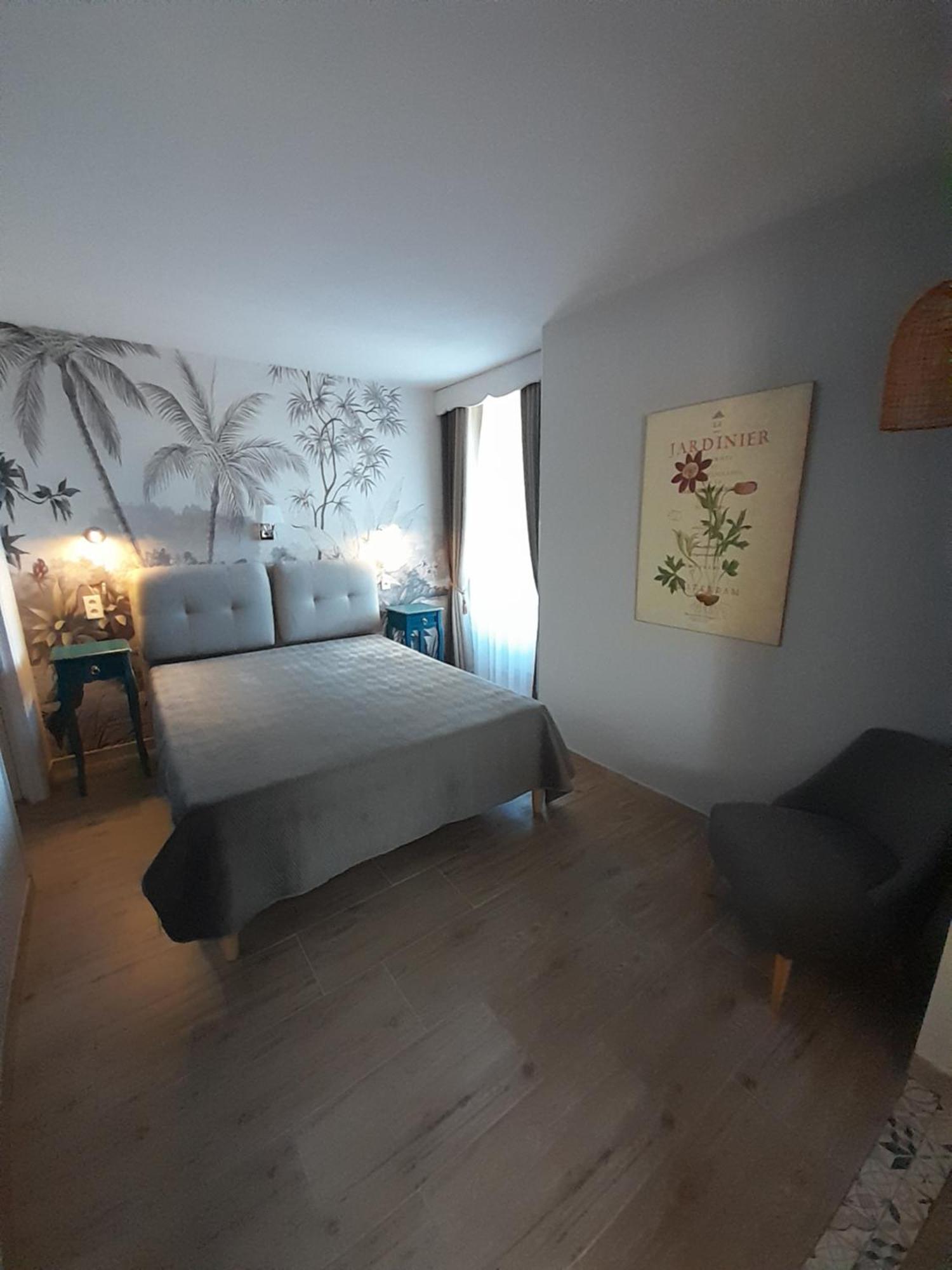 B&B Manoir De La Fabregues Estaing  Rum bild